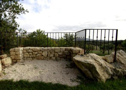 Mas Bella Cortis Bed & Breakfast La Garde Adhemar Exterior photo